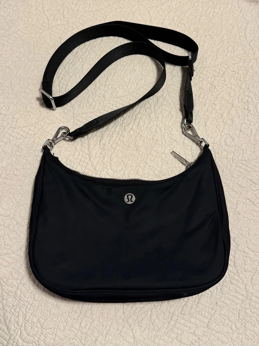 lululemon athletica | Bags | Lululemon Athletica City Essentials Black  Crossbody Shoulder Bag | Poshmark